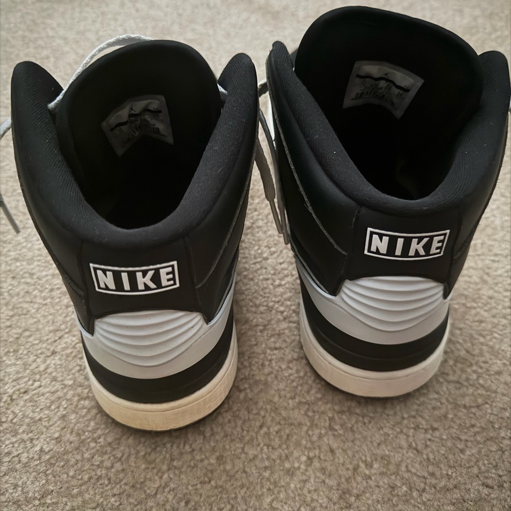 Jordan 1 - Picture 6 of 8
